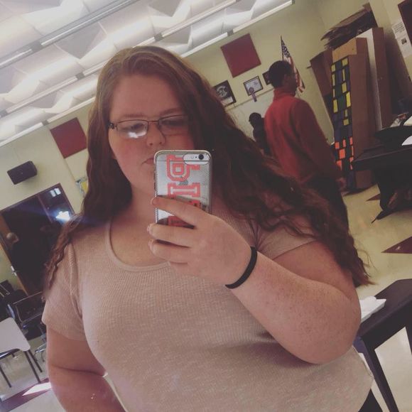 Meet your Posher, Jessica - Picture 1 of 1